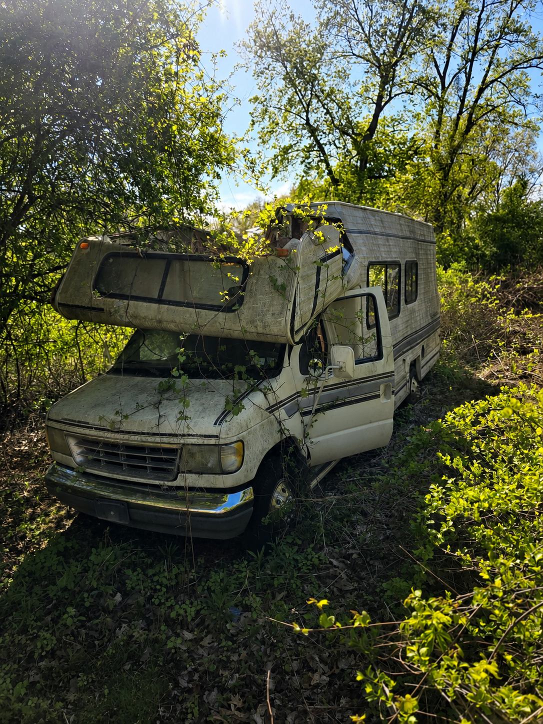 Motor home removal and RV disposal service area