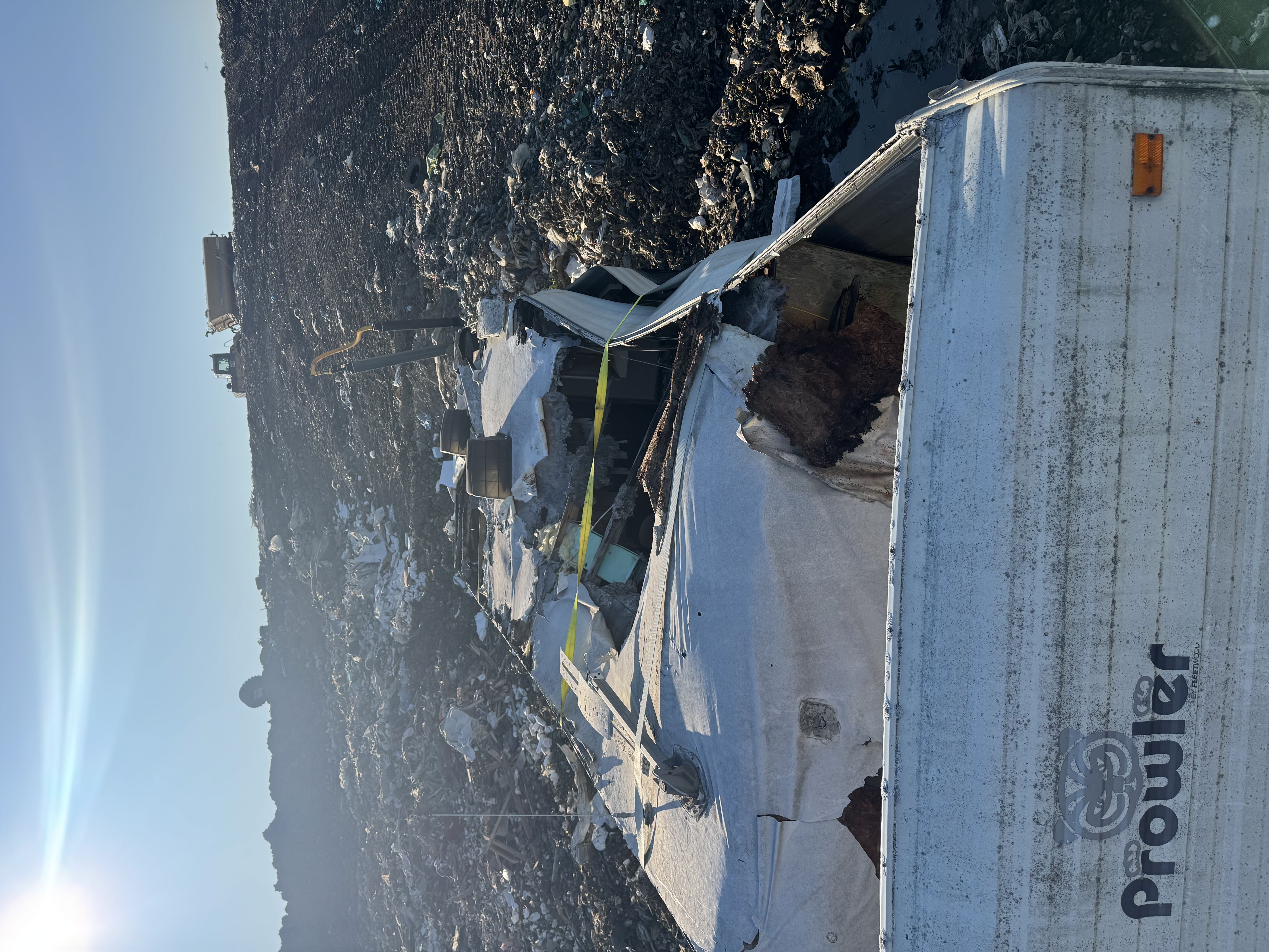 Motor home removal vehicle ready for RV disposal